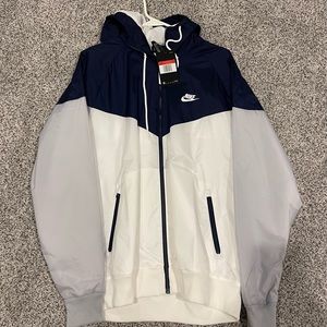 Nike Windrunner jacket - NWT